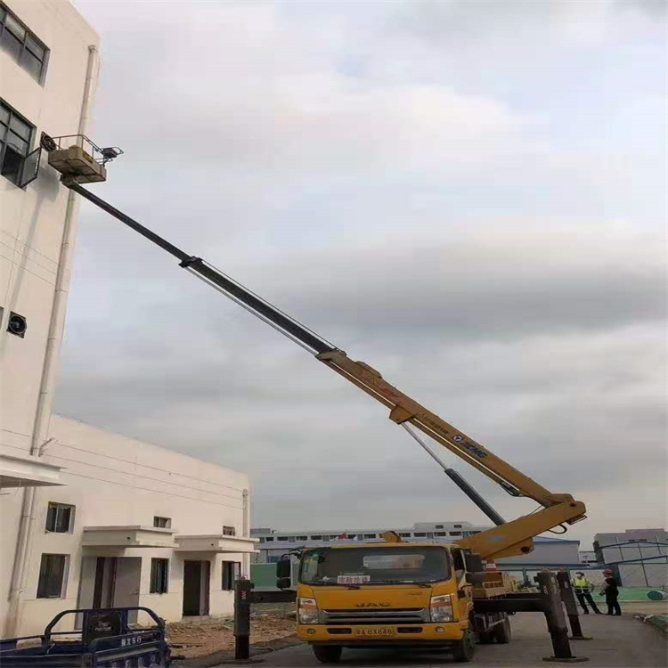 竹根滩镇哪里有小型吊车出租的